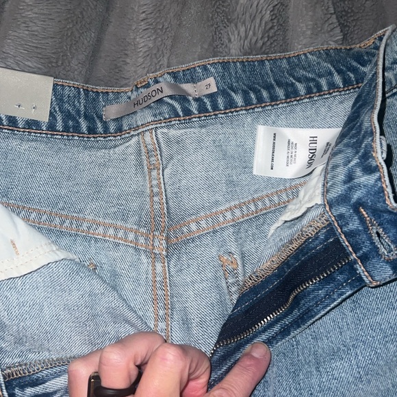 Hudson brand jeans. James hi rise. Tapered straight. Size 27. BNWT. - Picture 4 of 4